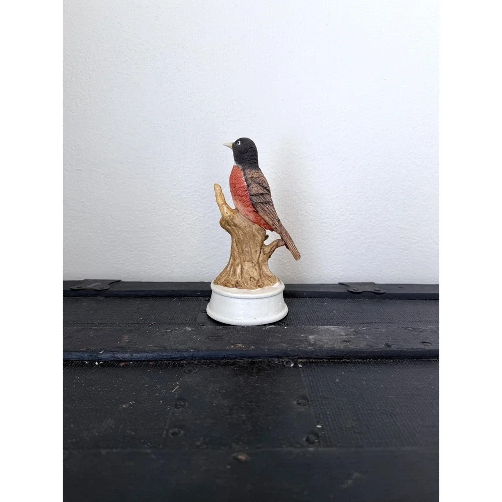 Vintage Robin Bird Music Box | Bisque Porcelain Collectible Figurine | Retro Dec